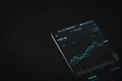 Trading Explained: What It Is and Key Concepts for Beginners